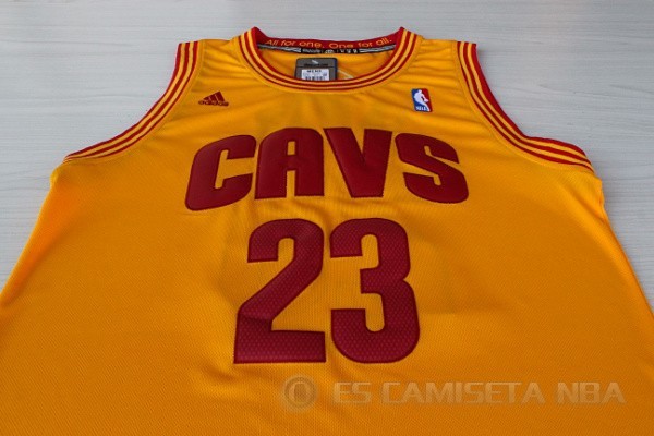 Camiseta James #23 Cleveland Cavaliers Amarillo - Haga un click en la imagen para cerrar